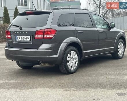 Серый Додж Джорни, объемом двигателя 2.36 л и пробегом 105 тыс. км за 12999 $, фото 4 на Automoto.ua