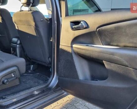 Серый Додж Джорни, объемом двигателя 2.4 л и пробегом 176 тыс. км за 11800 $, фото 16 на Automoto.ua