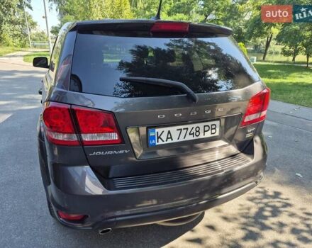 Серый Додж Джорни, объемом двигателя 3.6 л и пробегом 157 тыс. км за 14999 $, фото 5 на Automoto.ua