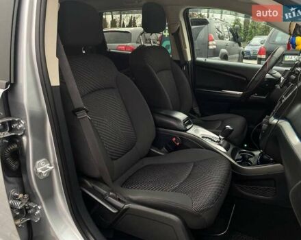 Серый Додж Джорни, объемом двигателя 2.36 л и пробегом 97 тыс. км за 11490 $, фото 22 на Automoto.ua