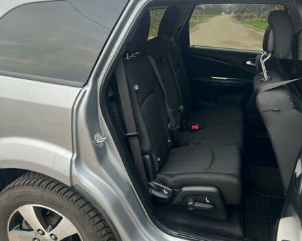 Серый Додж Джорни, объемом двигателя 2.4 л и пробегом 112 тыс. км за 13000 $, фото 7 на Automoto.ua