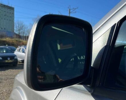 Серый Додж Джорни, объемом двигателя 2.4 л и пробегом 123 тыс. км за 13150 $, фото 21 на Automoto.ua