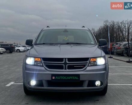 Серый Додж Джорни, объемом двигателя 2.36 л и пробегом 97 тыс. км за 11490 $, фото 4 на Automoto.ua
