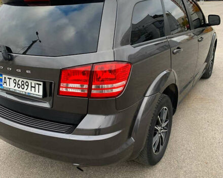 Серый Додж Джорни, объемом двигателя 2.36 л и пробегом 105 тыс. км за 13500 $, фото 6 на Automoto.ua