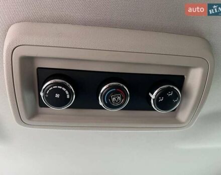 Сірий Додж Джорні, об'ємом двигуна 2.4 л та пробігом 58 тис. км за 13390 $, фото 36 на Automoto.ua