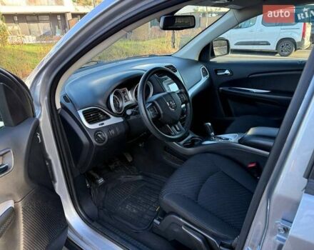 Серый Додж Джорни, объемом двигателя 2.36 л и пробегом 108 тыс. км за 12799 $, фото 11 на Automoto.ua