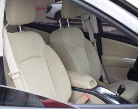 Сірий Додж Джорні, об'ємом двигуна 2.4 л та пробігом 33 тис. км за 11500 $, фото 6 на Automoto.ua