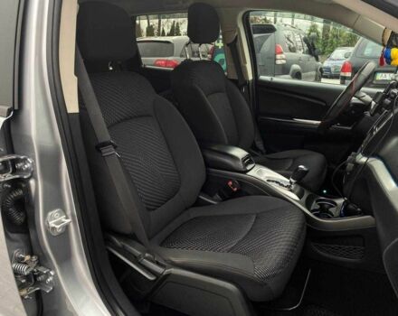 Серый Додж Джорни, объемом двигателя 2.4 л и пробегом 97 тыс. км за 11490 $, фото 11 на Automoto.ua