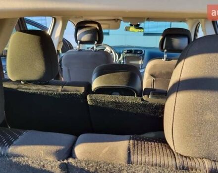 Серый Додж Джорни, объемом двигателя 2.4 л и пробегом 176 тыс. км за 11800 $, фото 15 на Automoto.ua