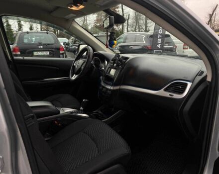 Серый Додж Джорни, объемом двигателя 2.4 л и пробегом 97 тыс. км за 11490 $, фото 12 на Automoto.ua