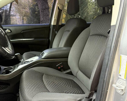 Серый Додж Джорни, объемом двигателя 2.4 л и пробегом 177 тыс. км за 12999 $, фото 18 на Automoto.ua