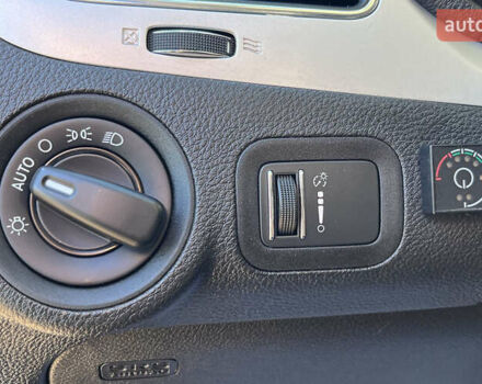 Серый Додж Джорни, объемом двигателя 2.36 л и пробегом 123 тыс. км за 13150 $, фото 17 на Automoto.ua