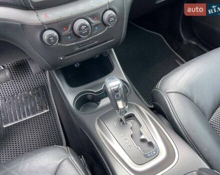 Серый Додж Джорни, объемом двигателя 3.61 л и пробегом 98 тыс. км за 17990 $, фото 19 на Automoto.ua