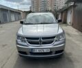 Серый Додж Джорни, объемом двигателя 2.4 л и пробегом 62 тыс. км за 11800 $, фото 1 на Automoto.ua