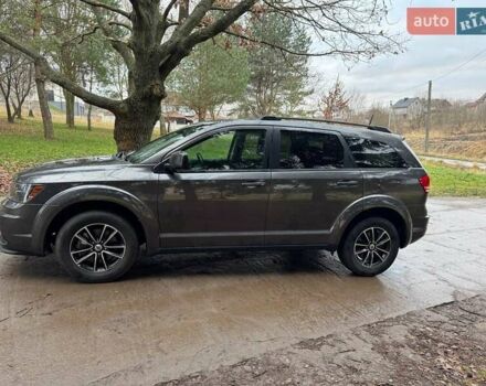 Серый Додж Джорни, объемом двигателя 2.4 л и пробегом 175 тыс. км за 10700 $, фото 12 на Automoto.ua