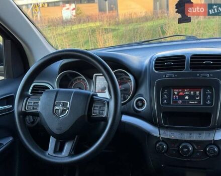 Серый Додж Джорни, объемом двигателя 2.36 л и пробегом 108 тыс. км за 12799 $, фото 20 на Automoto.ua