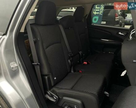 Серый Додж Джорни, объемом двигателя 2.36 л и пробегом 97 тыс. км за 11490 $, фото 24 на Automoto.ua