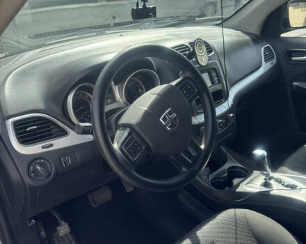 Серый Додж Джорни, объемом двигателя 2.36 л и пробегом 109 тыс. км за 11199 $, фото 5 на Automoto.ua