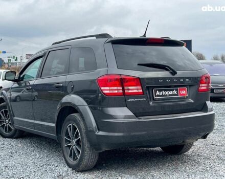 Серый Додж Джорни, объемом двигателя 2.4 л и пробегом 58 тыс. км за 13490 $, фото 6 на Automoto.ua