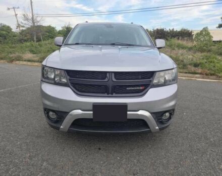 Серый Додж Джорни, объемом двигателя 3.6 л и пробегом 35 тыс. км за 3600 $, фото 1 на Automoto.ua