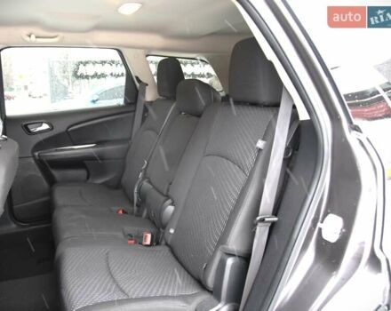 Серый Додж Джорни, объемом двигателя 2.36 л и пробегом 157 тыс. км за 13900 $, фото 7 на Automoto.ua