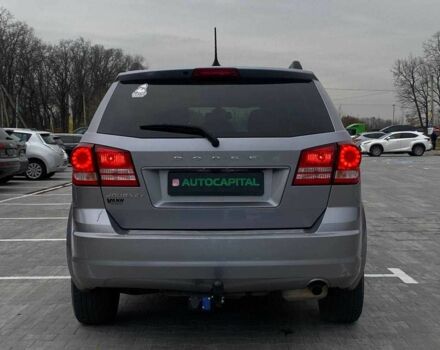 Серый Додж Джорни, объемом двигателя 2.4 л и пробегом 97 тыс. км за 11490 $, фото 6 на Automoto.ua