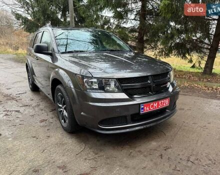 Серый Додж Джорни, объемом двигателя 2.4 л и пробегом 175 тыс. км за 10700 $, фото 2 на Automoto.ua