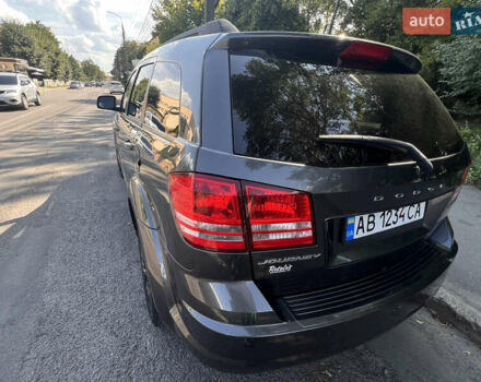 Серый Додж Джорни, объемом двигателя 2.36 л и пробегом 82 тыс. км за 12000 $, фото 10 на Automoto.ua