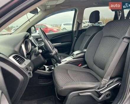 Сірий Додж Джорні, об'ємом двигуна 2.4 л та пробігом 58 тис. км за 13390 $, фото 17 на Automoto.ua