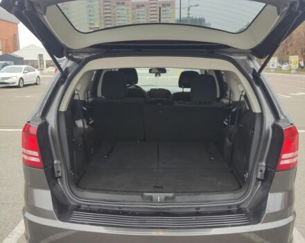 Сірий Додж Джорні, об'ємом двигуна 2.4 л та пробігом 142 тис. км за 13300 $, фото 10 на Automoto.ua