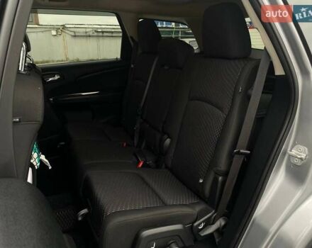 Серый Додж Джорни, объемом двигателя 2.36 л и пробегом 97 тыс. км за 11490 $, фото 26 на Automoto.ua