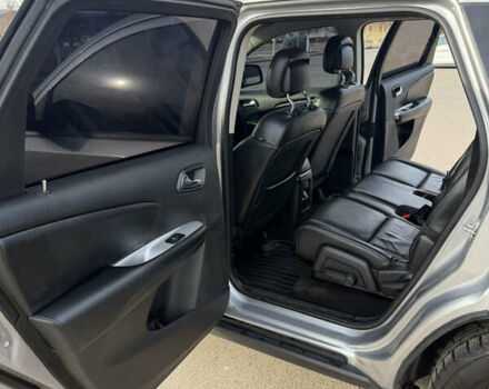 Сірий Додж Джорні, об'ємом двигуна 2.36 л та пробігом 137 тис. км за 14000 $, фото 7 на Automoto.ua