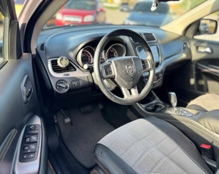 Серый Додж Джорни, объемом двигателя 3.6 л и пробегом 141 тыс. км за 14600 $, фото 2 на Automoto.ua