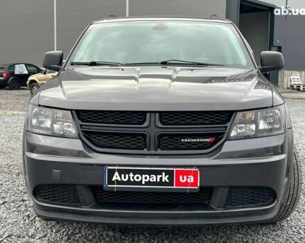 Серый Додж Джорни, объемом двигателя 2.4 л и пробегом 58 тыс. км за 13490 $, фото 1 на Automoto.ua