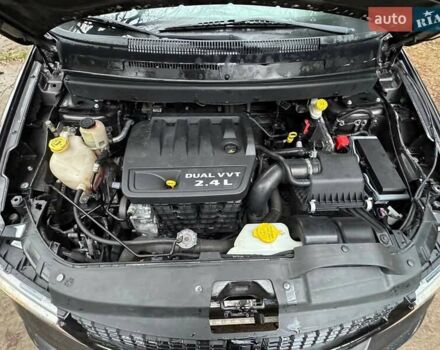 Серый Додж Джорни, объемом двигателя 2.4 л и пробегом 175 тыс. км за 10700 $, фото 28 на Automoto.ua