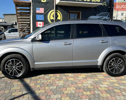 Серый Додж Джорни, объемом двигателя 2.36 л и пробегом 123 тыс. км за 13150 $, фото 3 на Automoto.ua