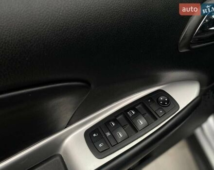 Серый Додж Джорни, объемом двигателя 2.36 л и пробегом 97 тыс. км за 11490 $, фото 17 на Automoto.ua