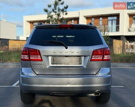 Серый Додж Джорни, объемом двигателя 2.36 л и пробегом 108 тыс. км за 12799 $, фото 5 на Automoto.ua