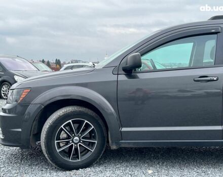 Серый Додж Джорни, объемом двигателя 2.4 л и пробегом 58 тыс. км за 13490 $, фото 3 на Automoto.ua