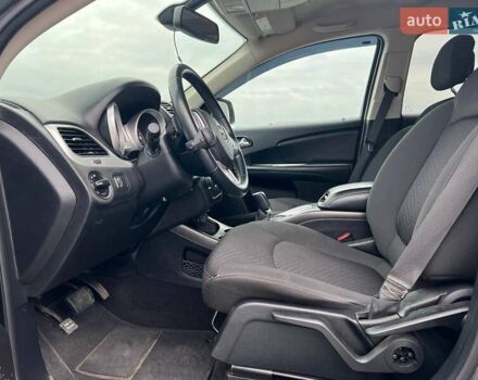 Сірий Додж Джорні, об'ємом двигуна 2.4 л та пробігом 58 тис. км за 13390 $, фото 18 на Automoto.ua