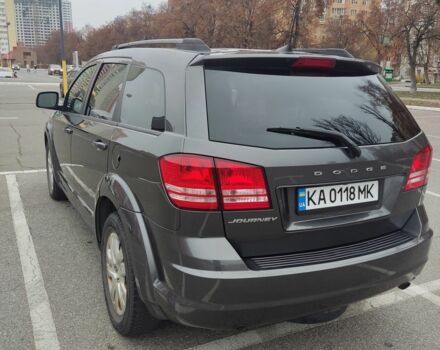 Сірий Додж Джорні, об'ємом двигуна 2.4 л та пробігом 142 тис. км за 13300 $, фото 5 на Automoto.ua