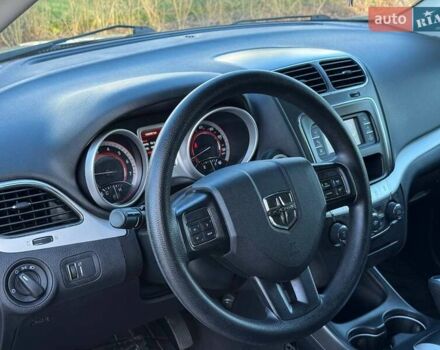 Серый Додж Джорни, объемом двигателя 2.36 л и пробегом 108 тыс. км за 12799 $, фото 14 на Automoto.ua