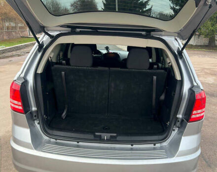 Серый Додж Джорни, объемом двигателя 2.4 л и пробегом 112 тыс. км за 13000 $, фото 18 на Automoto.ua