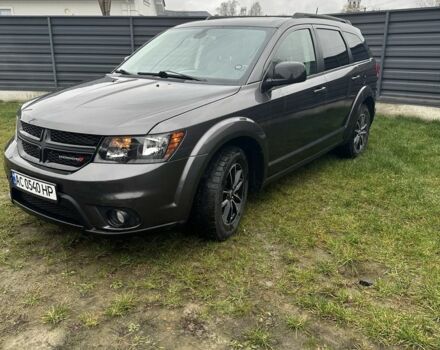 Серый Додж Джорни, объемом двигателя 2.4 л и пробегом 270 тыс. км за 13800 $, фото 1 на Automoto.ua