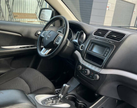 Серый Додж Джорни, объемом двигателя 3.6 л и пробегом 125 тыс. км за 13500 $, фото 18 на Automoto.ua