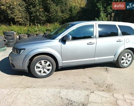 Серый Додж Джорни, объемом двигателя 3.6 л и пробегом 105 тыс. км за 15500 $, фото 3 на Automoto.ua