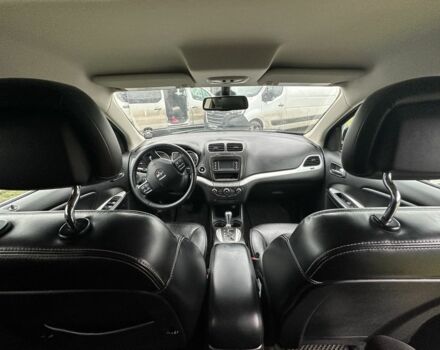 Серый Додж Джорни, объемом двигателя 2.4 л и пробегом 270 тыс. км за 13800 $, фото 6 на Automoto.ua