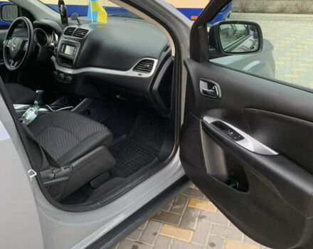 Сірий Додж Джорні, об'ємом двигуна 2.36 л та пробігом 120 тис. км за 15000 $, фото 8 на Automoto.ua