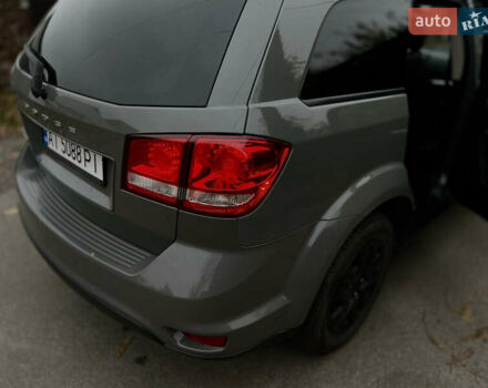 Серый Додж Джорни, объемом двигателя 2.36 л и пробегом 84 тыс. км за 12800 $, фото 9 на Automoto.ua