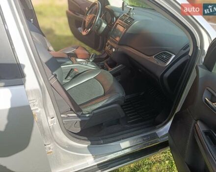 Серый Додж Джорни, объемом двигателя 3.6 л и пробегом 163 тыс. км за 13888 $, фото 16 на Automoto.ua